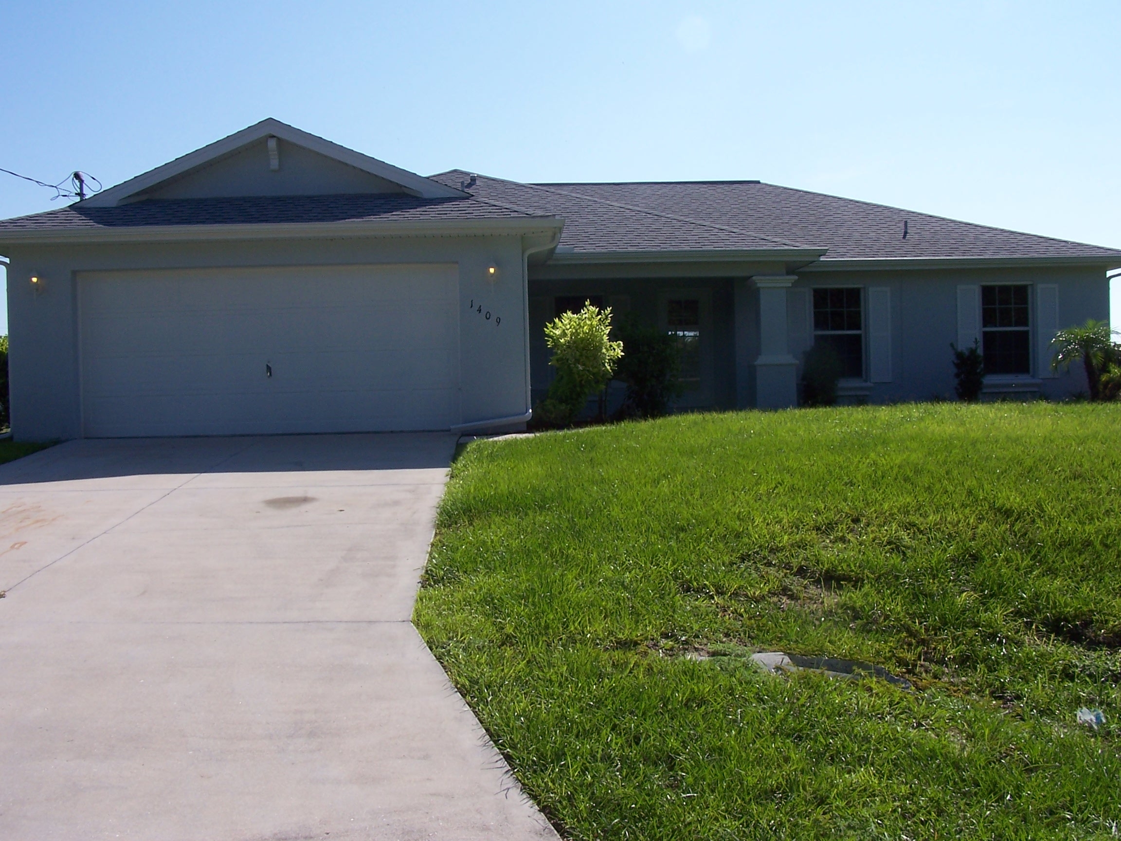 1409 Yvonne Avenue S